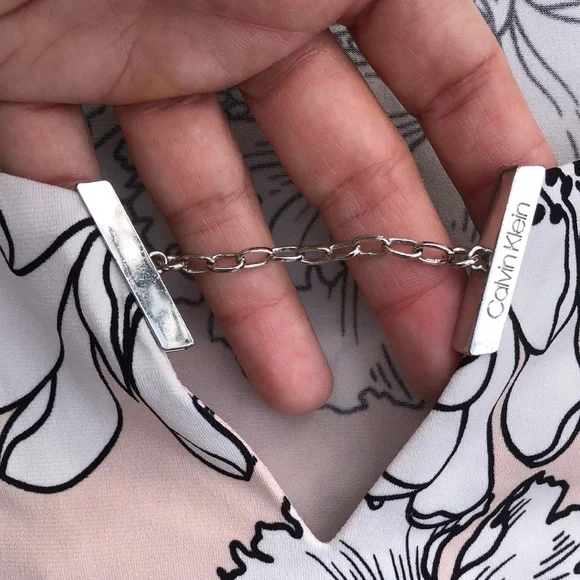 CALVIN KLEIN Sleeveless Blouse - Picture 3 of 4